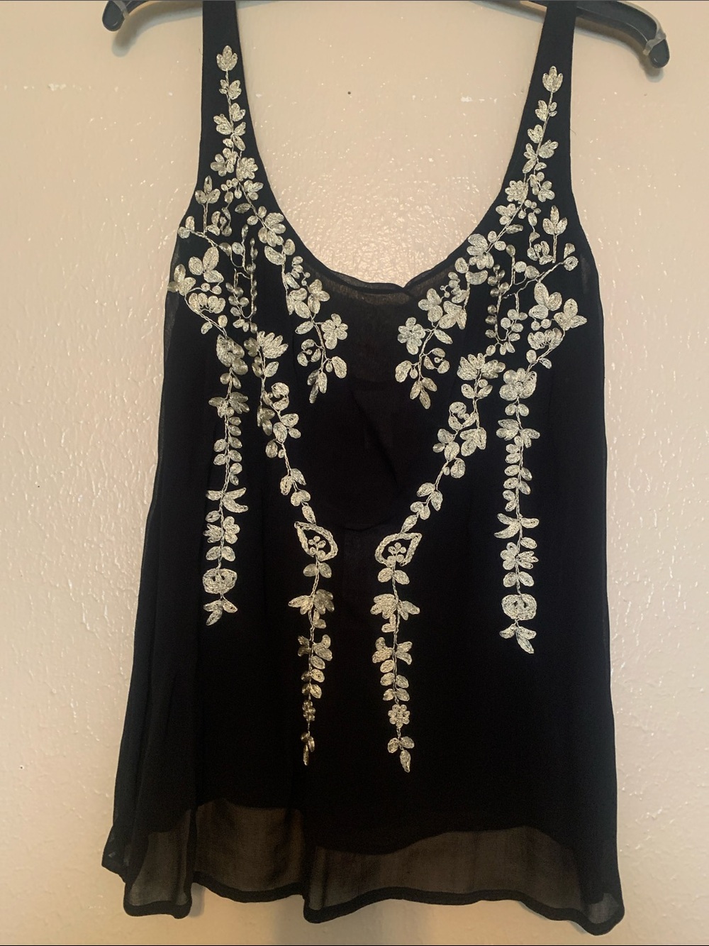NWT H&M Embroidered Top (Size 6)